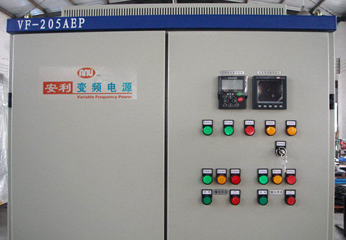 深圳市秀康電器有限公司  1x100KW+2x50KW變頻電源設備
